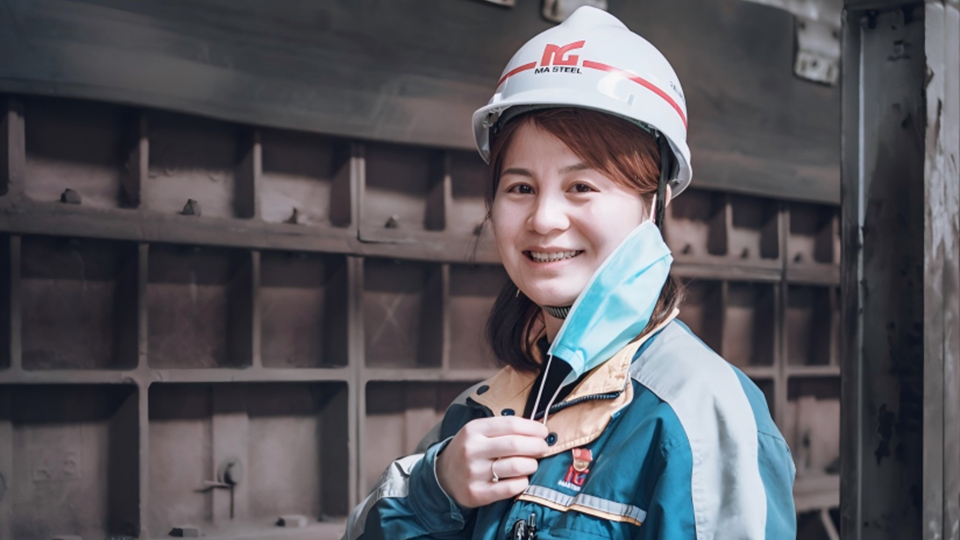 光芒·走訪家鄉(xiāng)的主角｜高爐“主廚”張曉萍：讓高爐“愛(ài)上吃粗糧”