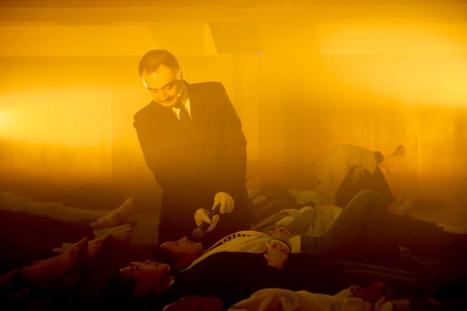 AI与艺术共创下的生命对话