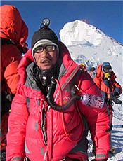 &ldquo;珠峰環(huán)保衛(wèi)士&rdquo;次仁旦達