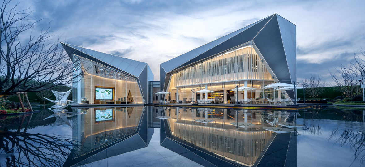 2019年是中國(guó)奧園發(fā)展史上一個(gè)重要里程碑，奮進(jìn)新時(shí)代，筑夢(mèng)新奧園。積極履行企業(yè)應(yīng)承擔(dān)的社會(huì)責(zé)任，為客戶乃至社會(huì)&ldquo;構(gòu)筑健康生活&rdquo;。