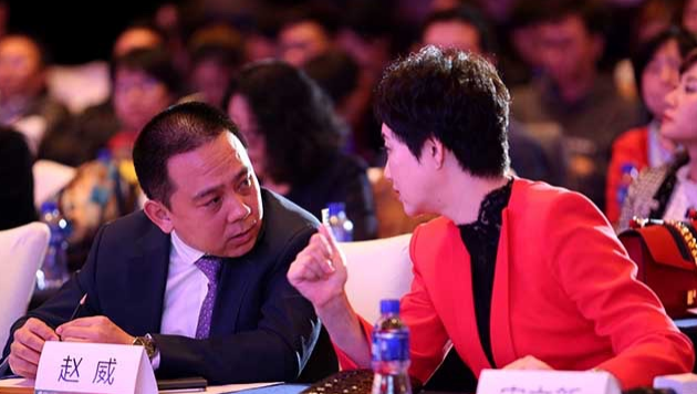 華夏幸福產(chǎn)業(yè)發(fā)展集團總裁趙威、《英才》雜志社社長宋立新現(xiàn)場交流