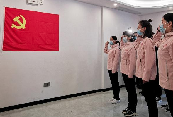 以優(yōu)良作風(fēng)書寫非凡答卷&mdash;&mdash;2020年以習(xí)近平同志為核心的黨中央推進(jìn)作風(fēng)建設(shè)紀(jì)實(shí)