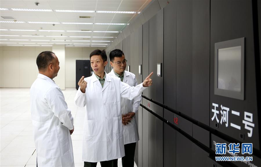 （圖文互動）（8）為了&ldquo;中國號&rdquo;巨輪揚帆遠(yuǎn)航&mdash;&mdash;中國共產(chǎn)黨領(lǐng)導(dǎo)下的人民軍隊忠于祖國、服務(wù)人民啟示錄