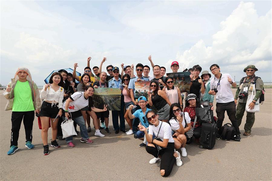 （聚焦疫情防控&middot;圖文互動(dòng)）（2）運(yùn)-20&ldquo;硬核機(jī)票&rdquo;為啥走紅走心？ &mdash;&mdash;探尋空軍的戰(zhàn)&ldquo;疫&rdquo;故事