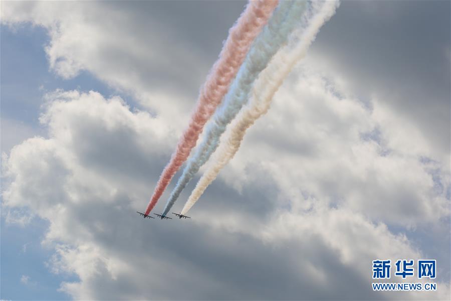 (國(guó)際·圖文互動(dòng))(3)“國(guó)際軍事比賽-2020”暨“軍隊(duì)-2020”論壇開幕 普京說有助加強(qiáng)國(guó)防交流合作