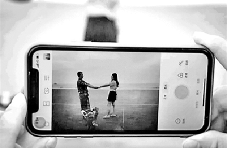 愛，是一個個無可替代日子的積累&mdash;&mdash;軍戀不易，唯你美好