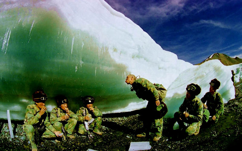 周朝榮作品：邊關&middot;兵情