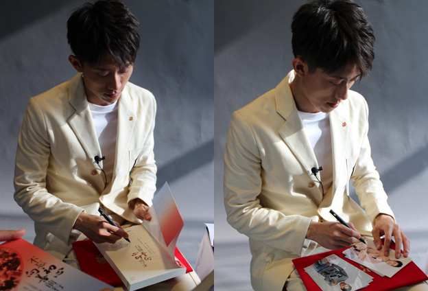 一個人最重要的素質(zhì)其實就是認清自己，不管多么的成功，不要忘記自己的初心，這是最重要的。