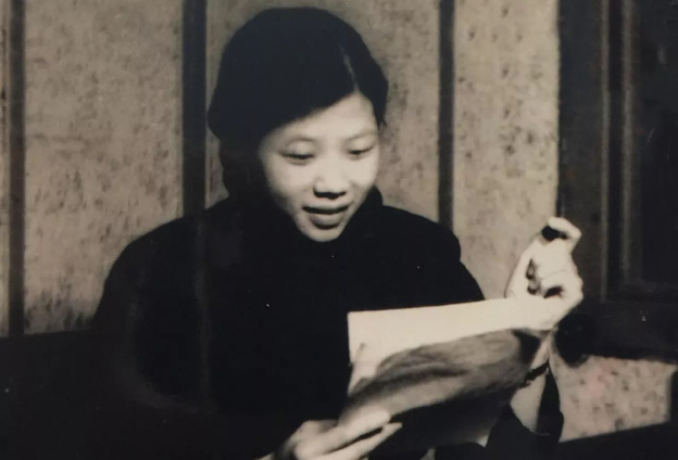 普通話推廣的重要時(shí)期，讀音以電臺(tái)為準(zhǔn)，播音員崗位責(zé)任重大，必須以身作則，多問出處。