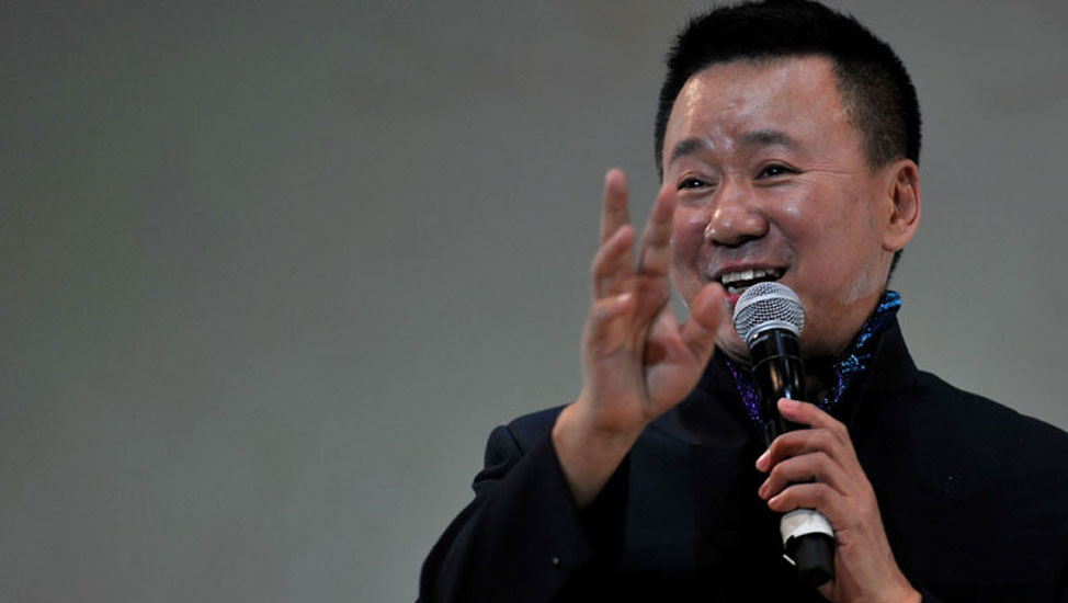 2月7日，卓林表演單口相聲《語言的魅力》