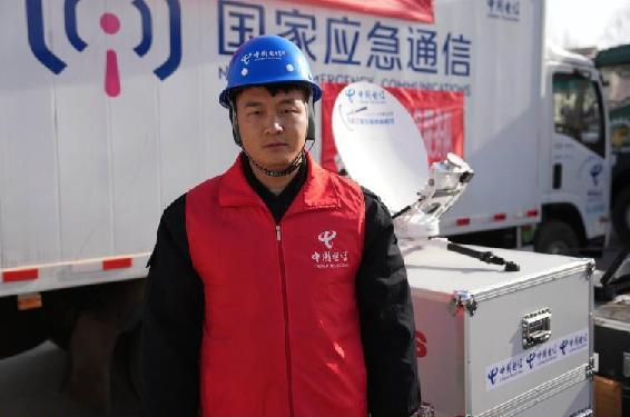 致敬！救災(zāi)一線的身影