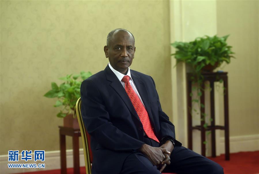 （圖文互動）（2）中國發(fā)展進入新時代&mdash;&mdash;9名外籍語言專家眼中的十九大報告