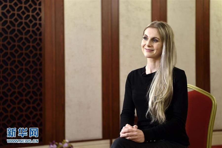 （圖文互動）（6）中國發(fā)展進(jìn)入新時代&mdash;&mdash;9名外籍語言專家眼中的十九大報告