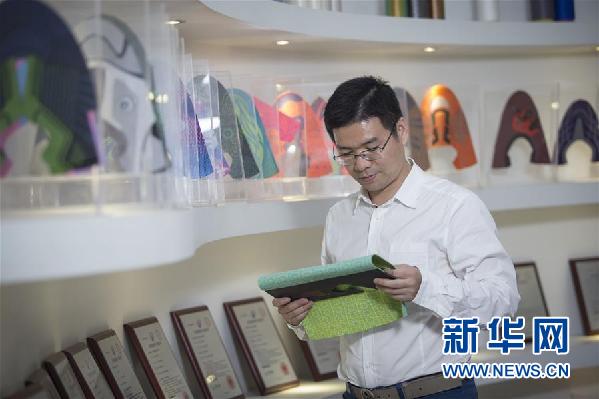 （十九大時光&middot;圖文互動）（3）青春，在夢想的引領(lǐng)下飛揚&mdash;&mdash;來自基層蹲點現(xiàn)場的報道