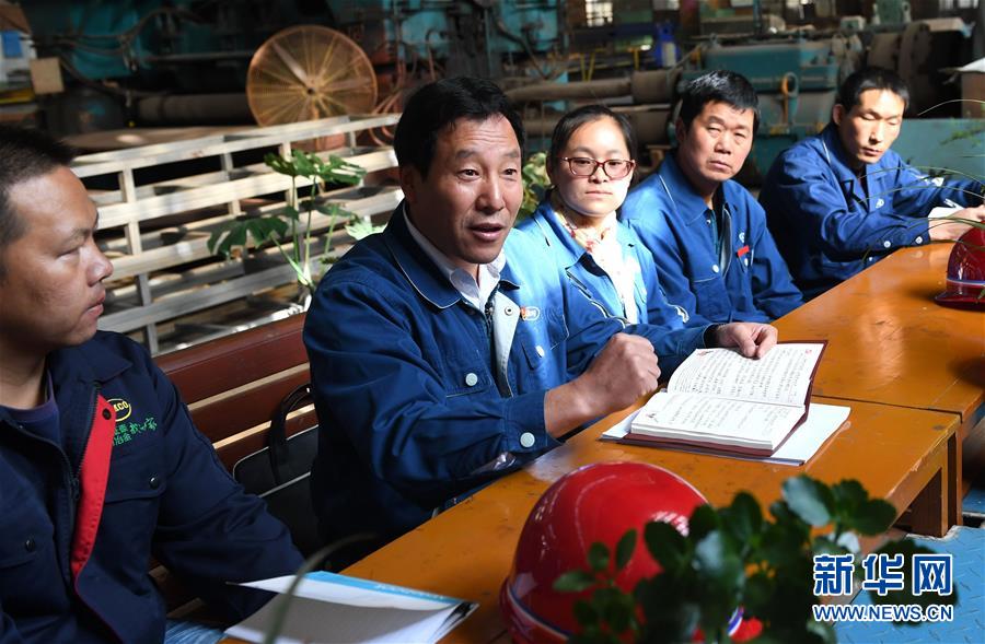 (十九大代表在基層·圖文互動)(1)耿家盛:一路學(xué)習(xí)一路宣講