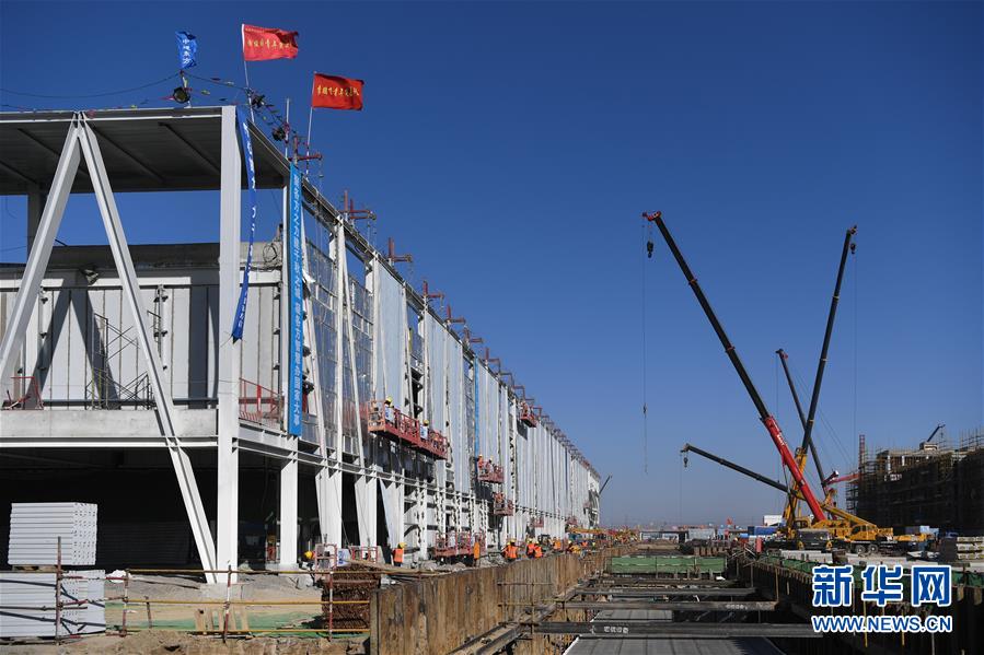 （新華全媒頭條&middot;圖文互動(dòng)）（10）領(lǐng)航新時(shí)代中國(guó)經(jīng)濟(jì)航船&mdash;&mdash;從中央財(cái)經(jīng)領(lǐng)導(dǎo)小組會(huì)議看以習(xí)近平同志為核心的黨中央駕馭中國(guó)經(jīng)濟(jì)