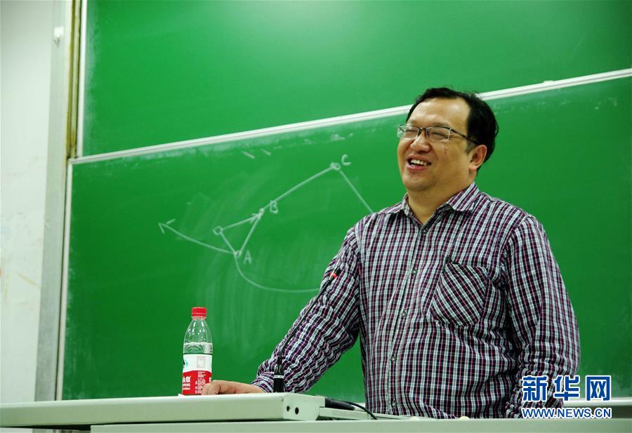 （新華全媒頭條&middot;圖文互動）（3）清明，為了祭奠，更為了前行