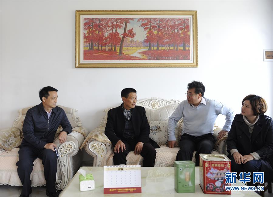 (圖文互動(dòng))(4)第一書記李傳璽的駐村生活