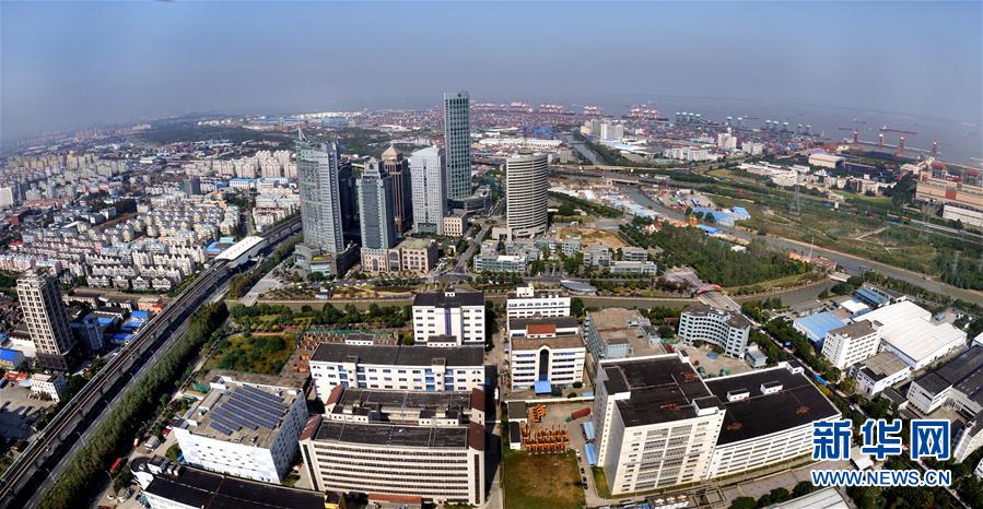 （大江奔流&mdash;&mdash;來(lái)自長(zhǎng)江經(jīng)濟(jì)帶的報(bào)道&middot;新華全媒頭條&middot;圖文互動(dòng)）（1）擘畫新時(shí)代中國(guó)發(fā)展新坐標(biāo)&mdash;&mdash;深入推動(dòng)長(zhǎng)江經(jīng)濟(jì)帶發(fā)展述評(píng)