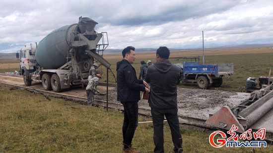 【脫貧攻堅(jiān)在行動(dòng)】打通致富路，牧民笑開顏&mdash;&mdash;青海省澤庫縣&ldquo;第一書記&rdquo;張文杰扶貧故事