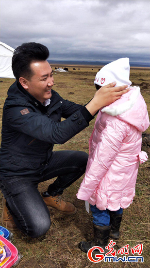 【脫貧攻堅(jiān)在行動(dòng)】打通致富路，牧民笑開顏&mdash;&mdash;青海省澤庫縣&ldquo;第一書記&rdquo;張文杰扶貧故事