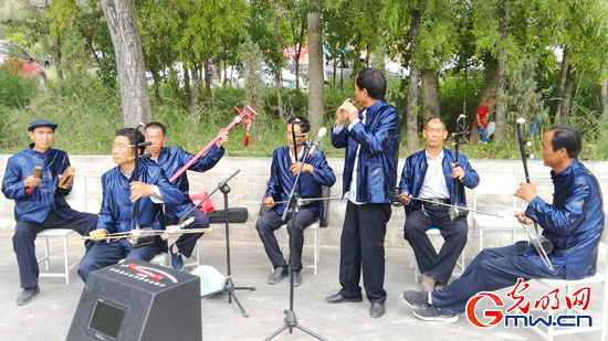 【脫貧攻堅(jiān)在行動】全村聯(lián)名信留下好書記&mdash;&mdash;青海省城上村&ldquo;第一書記&rdquo;劉貴明這三年