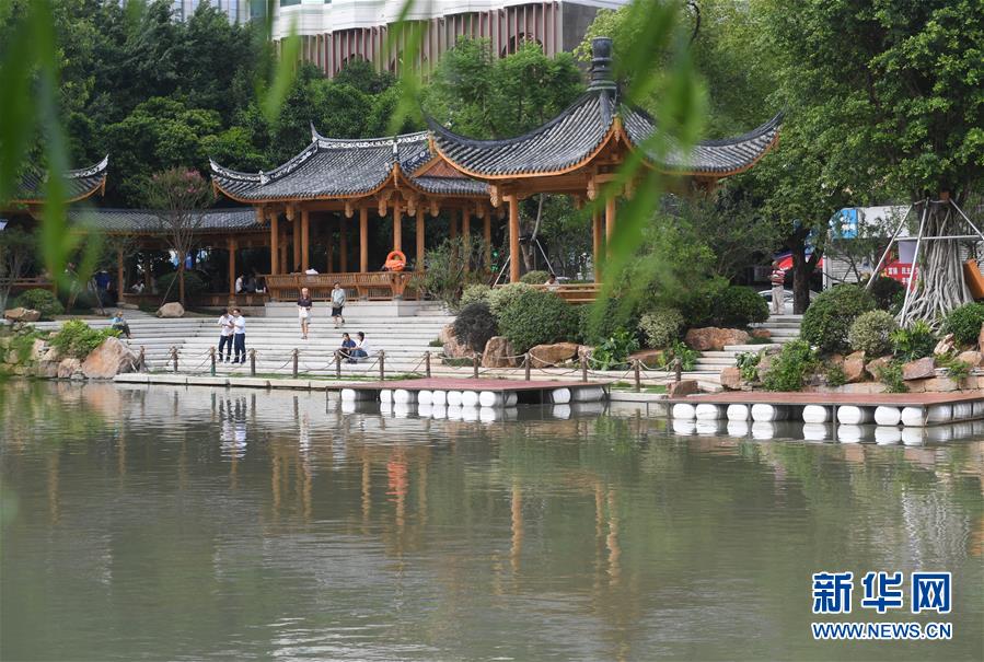 （新華全媒頭條&middot;圖文互動(dòng)）（4）為祖國(guó)驕傲，祝福偉大祖國(guó)！&mdash;&mdash;國(guó)慶漫記