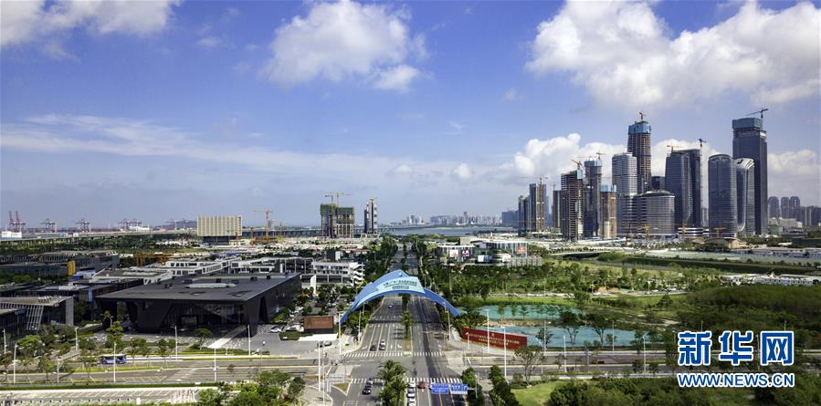 （新時(shí)代國(guó)門行&middot;圖文互動(dòng)）（1）深圳：&ldquo;拓荒牛&rdquo;犁出&ldquo;美麗春天&rdquo;