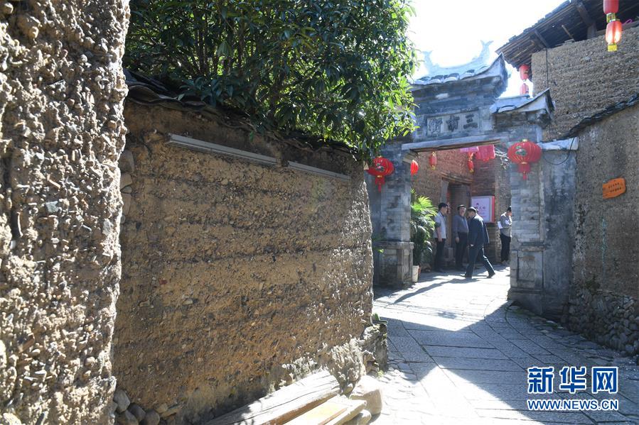 （在習近平新時代中國特色社會主義思想指引下&middot;慶祝改革開放40周年&middot;綠色發(fā)展）（新華全媒頭條&middot;圖文互動）（5）綠色發(fā)展：書寫在中國大地上的美麗畫卷