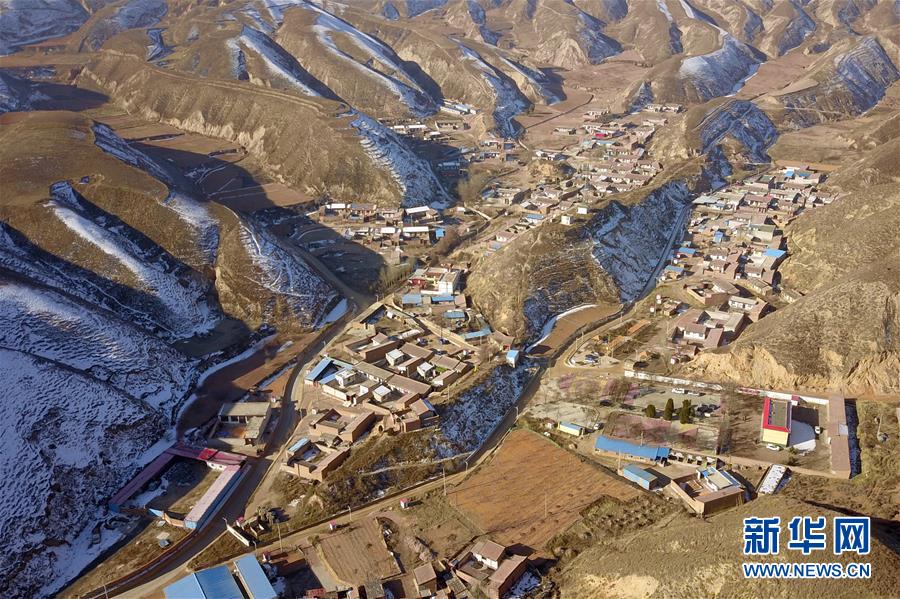 （在習(xí)近平新時(shí)代中國(guó)特色社會(huì)主義思想指引下&mdash;&mdash;新時(shí)代新作為新篇章&middot;圖文互動(dòng)）（4）甘肅皋蘭：&ldquo;信用村&rdquo;里講信用 小額信貸助脫貧