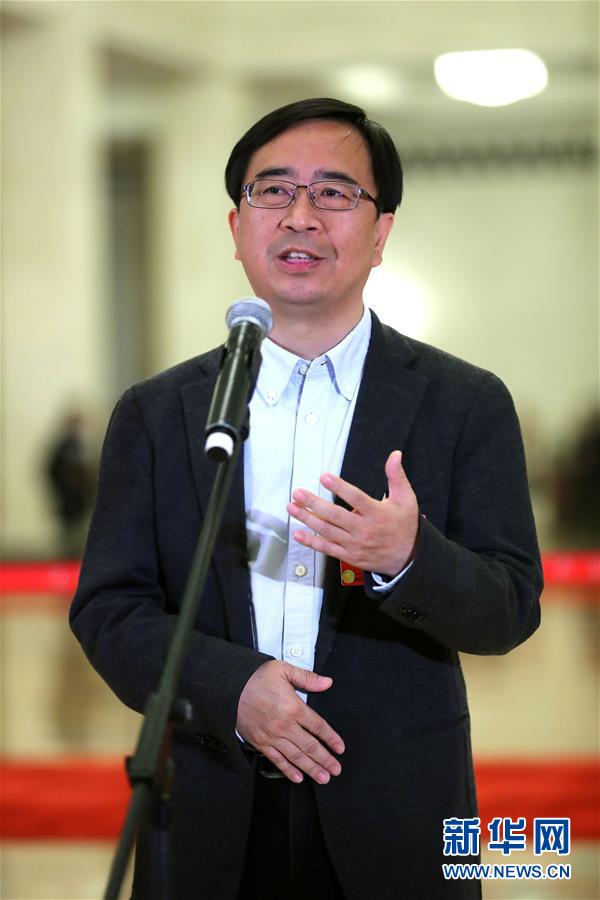 （兩會&middot;政協(xié)開幕）（3）全國政協(xié)委員接受采訪