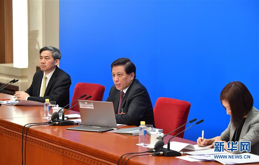 （兩會(huì)）（5）十三屆全國人大一次會(huì)議舉行新聞發(fā)布會(huì) 