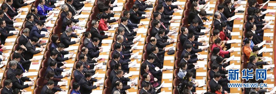 （兩會&middot;人大開幕&middot;XHDW）（16）十三屆全國人大一次會議在京開幕