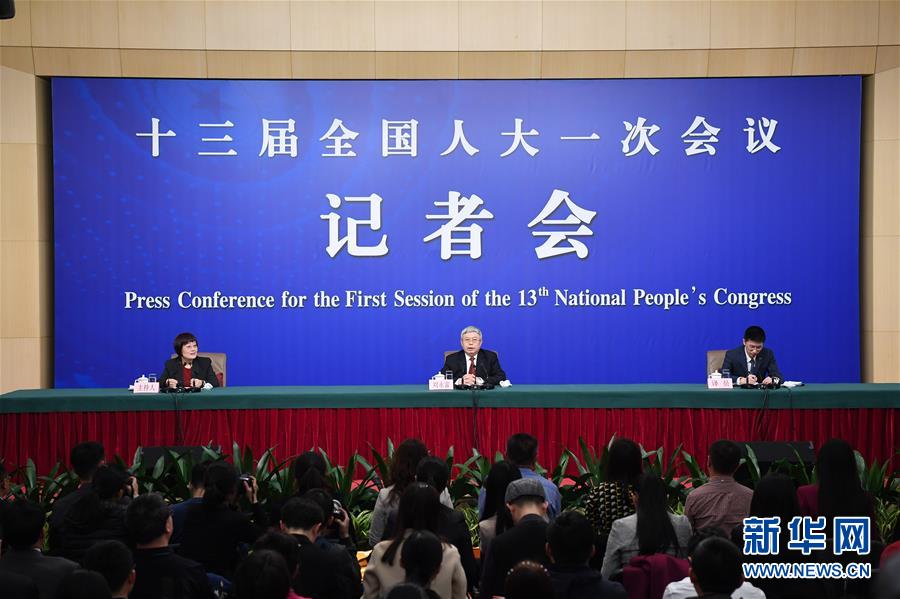 （兩會）（1）國務(wù)院扶貧辦主任劉永富就&ldquo;打好精準(zhǔn)脫貧攻堅戰(zhàn)&rdquo;答記者問