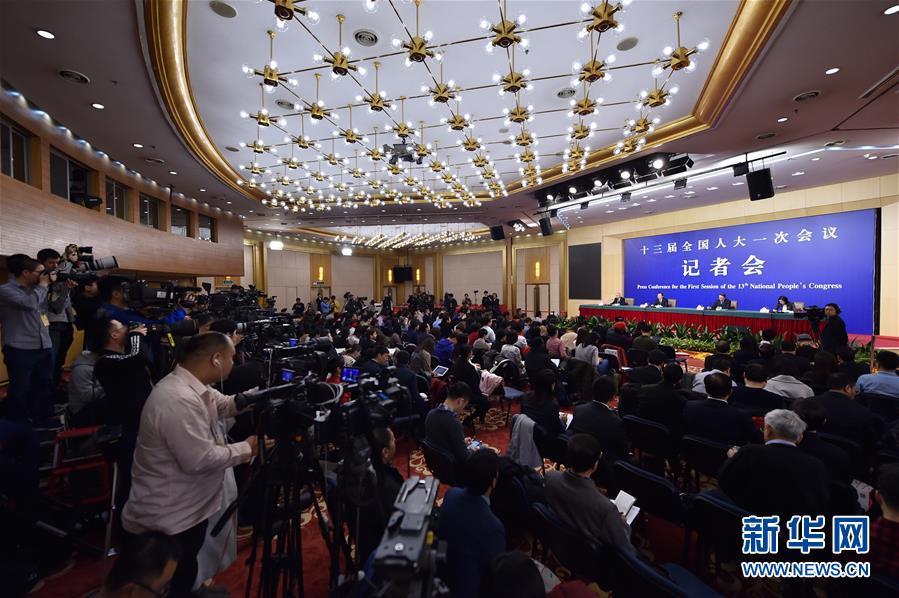 （兩會(huì)）（2）農(nóng)業(yè)部部長韓長賦等就&ldquo;實(shí)施鄉(xiāng)村振興戰(zhàn)略 推動(dòng)農(nóng)業(yè)轉(zhuǎn)型升級&rdquo;答記者問