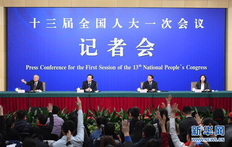 （兩會）（3）農(nóng)業(yè)部部長韓長賦等就&ldquo;實(shí)施鄉(xiāng)村振興戰(zhàn)略 推動農(nóng)業(yè)轉(zhuǎn)型升級&rdquo;答記者問