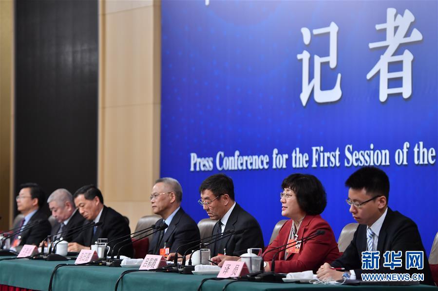 （兩會(huì)&middot;XHDW）（11）全國(guó)人大相關(guān)負(fù)責(zé)人就&ldquo;人大立法工作&rdquo;答記者問