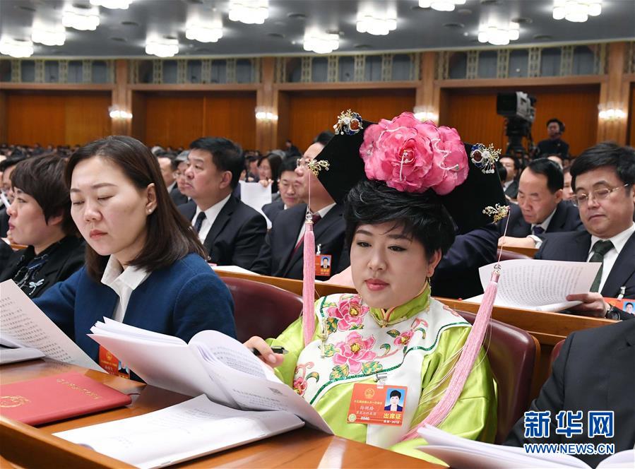 （兩會(huì)&middot;基層代表履職故事）（1）全國(guó)人大代表孫艷玲：做好非遺事業(yè)，讓古老技藝活起來(lái)