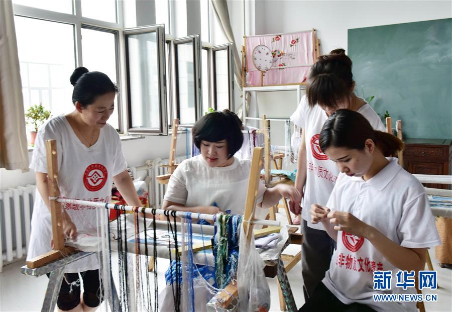 （兩會&middot;基層代表履職故事）（4）全國人大代表孫艷玲：做好非遺事業(yè)，讓古老技藝活起來