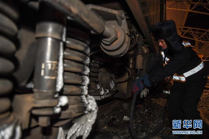 （圖文互動(dòng)）（4）一夜寒風(fēng)話新年&mdash;&mdash;極寒跨年夜里的勞動(dòng)者之歌