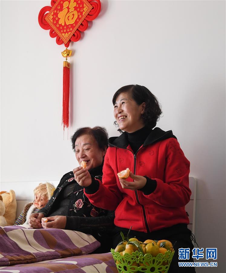 （新華全媒頭條&middot;圖文互動(dòng)）（3）&ldquo;英雄之妻&rdquo;，為愛(ài)堅(jiān)守19年