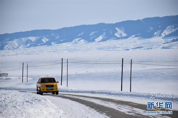 （新春走基層&middot;圖文互動）（4）天山深處&ldquo;電小二&rdquo;：冰雪世界里最暖的一抹&ldquo;黃&rdquo;