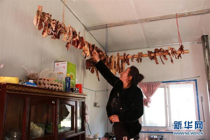 （圖文互動(dòng)）（2）&ldquo;這里過(guò)新年和往常一樣熱鬧&rdquo;&mdash;&mdash;西藏雅江堰塞湖受災(zāi)群眾安置點(diǎn)新春見聞