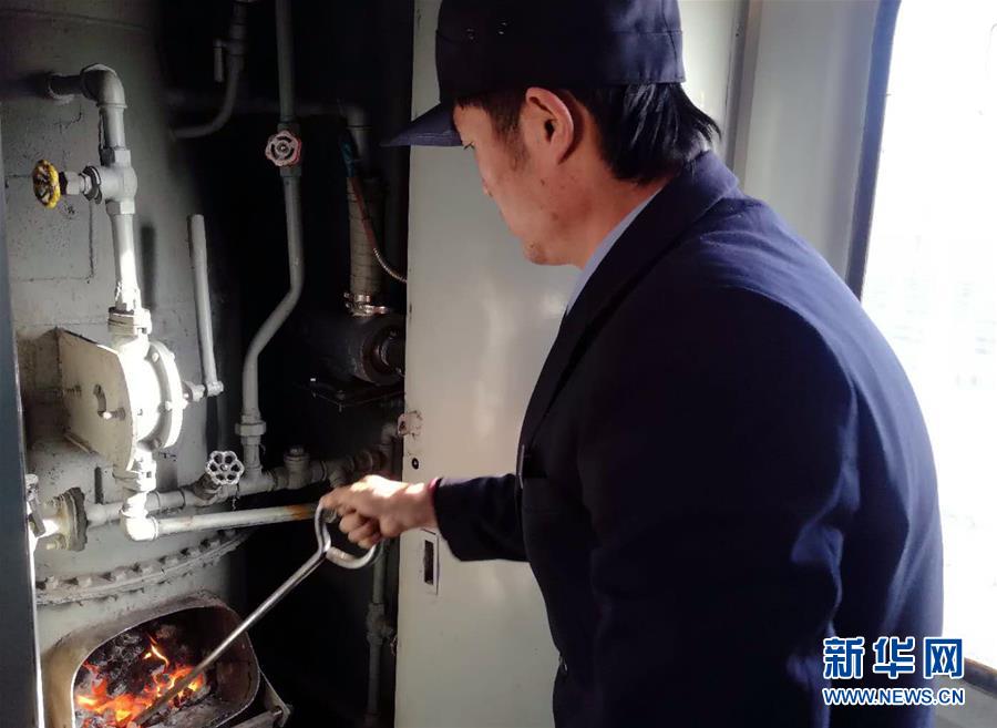 （新春走基層&middot;圖文互動）（3）變的是時間，不變的是溫情&mdash;&mdash;開往小興安嶺深處的幸福&ldquo;慢火車&rdquo;