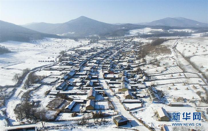 （在習(xí)近平新時(shí)代中國特色社會(huì)主義思想指引下&mdash;&mdash;新時(shí)代新作為新篇章&middot;圖文互動(dòng)）（1）三年，從無名小屯到聲名遠(yuǎn)播&mdash;&mdash;這個(gè)&ldquo;雪鄉(xiāng)&rdquo;是如何做到的？