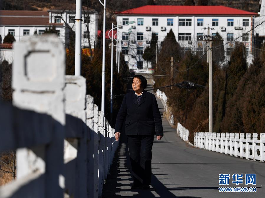 （新華全媒頭條&middot;迎接兩會(huì)特別報(bào)道&middot;圖文互動(dòng)）（1）奮進(jìn)，向著第一個(gè)百年奮斗目標(biāo)&mdash;&mdash;寫(xiě)在2019年全國(guó)兩會(huì)召開(kāi)之際