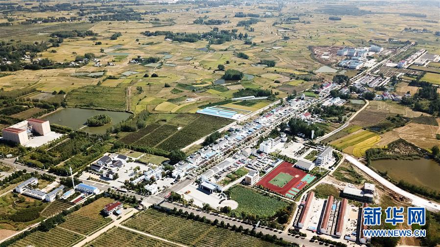 （新華全媒頭條&middot;愛國情 奮斗者&middot;圖文互動）（7）一個村的奮斗，一個時代的巨變&mdash;&mdash;記敢&ldquo;蹚新路&rdquo;的小崗人