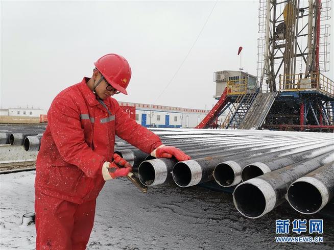 （走基層 聽民聲&middot;圖文互動）（2）&ldquo;條件進步了，好作風沒變&rdquo;&mdash;&mdash;記者夜守大慶油田1205鉆井隊