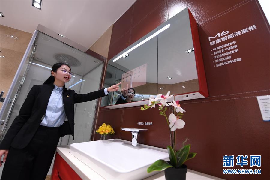 （在習(xí)近平新時(shí)代中國(guó)特色社會(huì)主義思想指引下&mdash;&mdash;新時(shí)代新作為新篇章&middot;圖文互動(dòng)）（3）國(guó)際范兒&middot;科技范兒&middot;綠色范兒&mdash;&mdash;傳統(tǒng)制造業(yè)嶄露&ldquo;新面孔&rdquo;