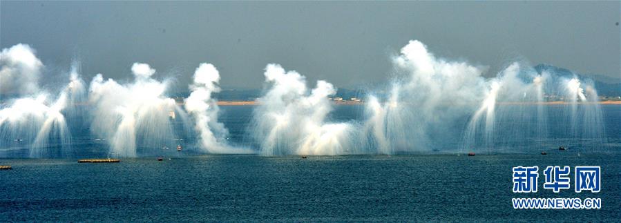 （新華全媒頭條&middot;人民海軍70年&middot;圖文互動(dòng)）（10）向海圖強(qiáng)春潮涌&mdash;&mdash;黨中央、中央軍委和習(xí)主席關(guān)心人民海軍建設(shè)發(fā)展紀(jì)實(shí)